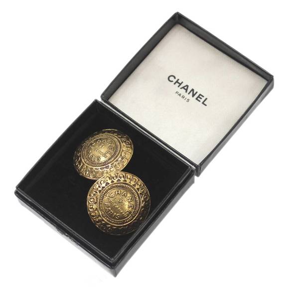 CHANEL Earrings - Picture 4 of 5